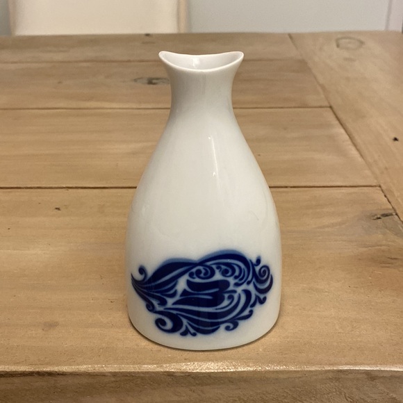 Porsgrund Norway Blue and White Peanut Shaker or Bud Vase - Picture 2 of 7